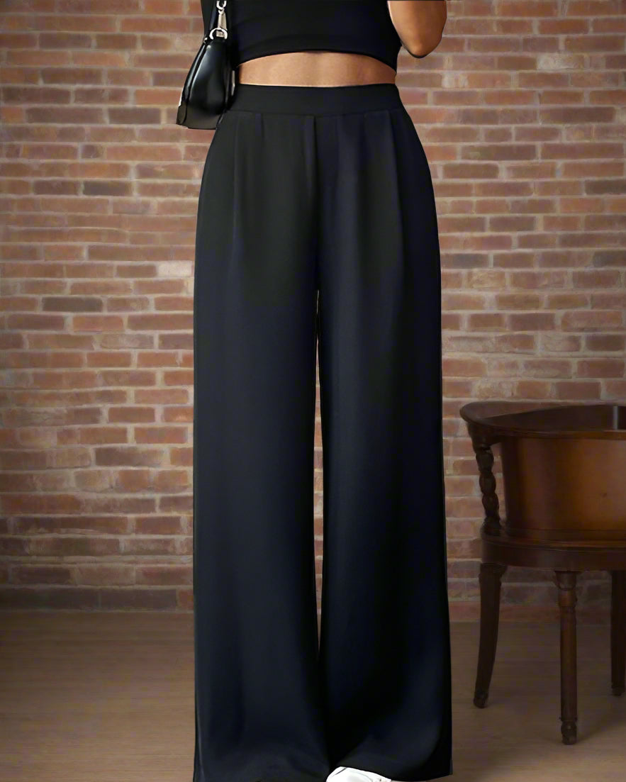 black trouser with a relaxed fit for versatile wear.