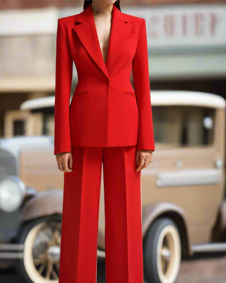 Women's blazer with padded shoulders and a tailored fit.