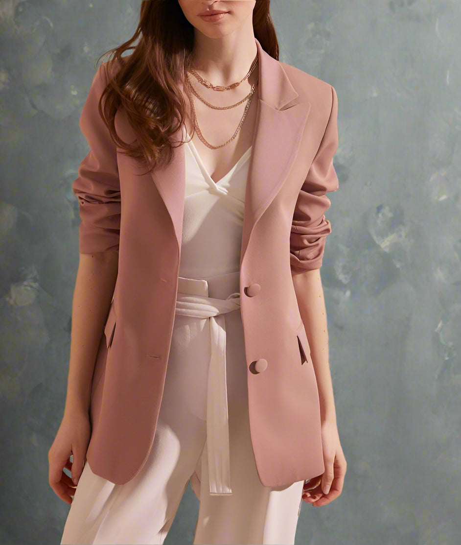 Women's tailored blazer with long sleeves for all type of formal or casual looks.