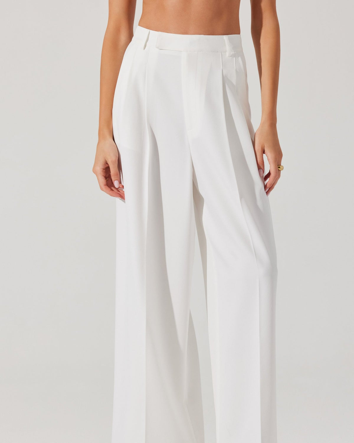 white trouser for women