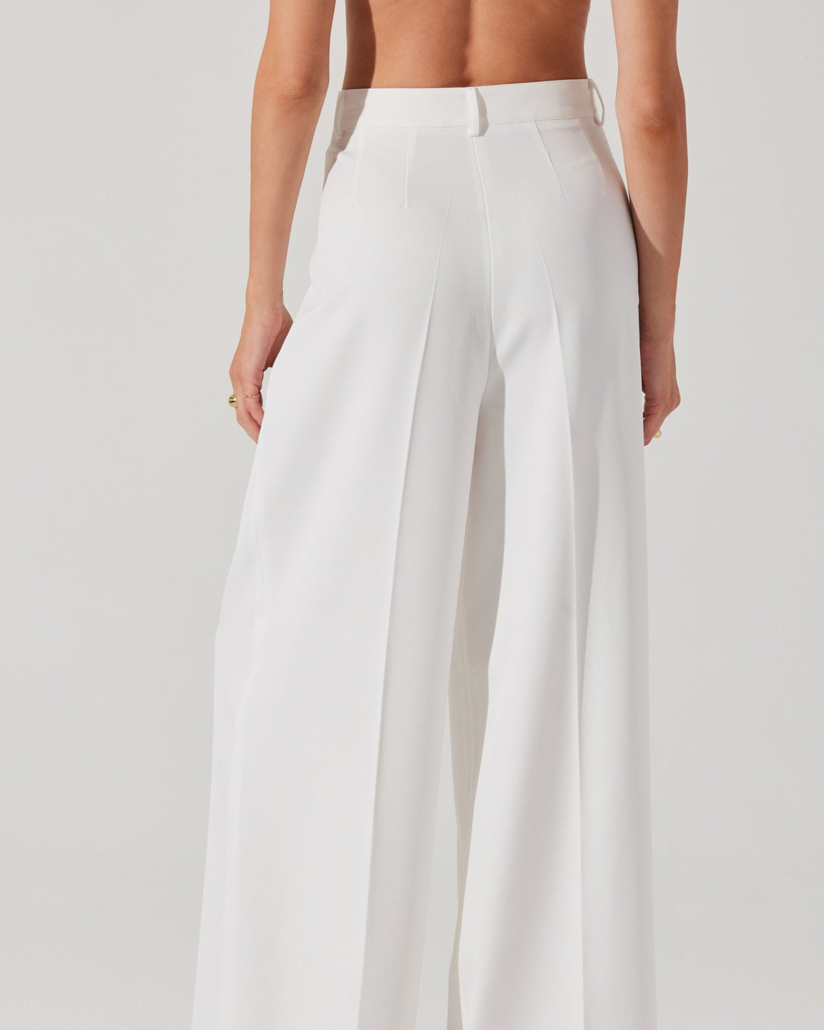 white tailored trouser for women