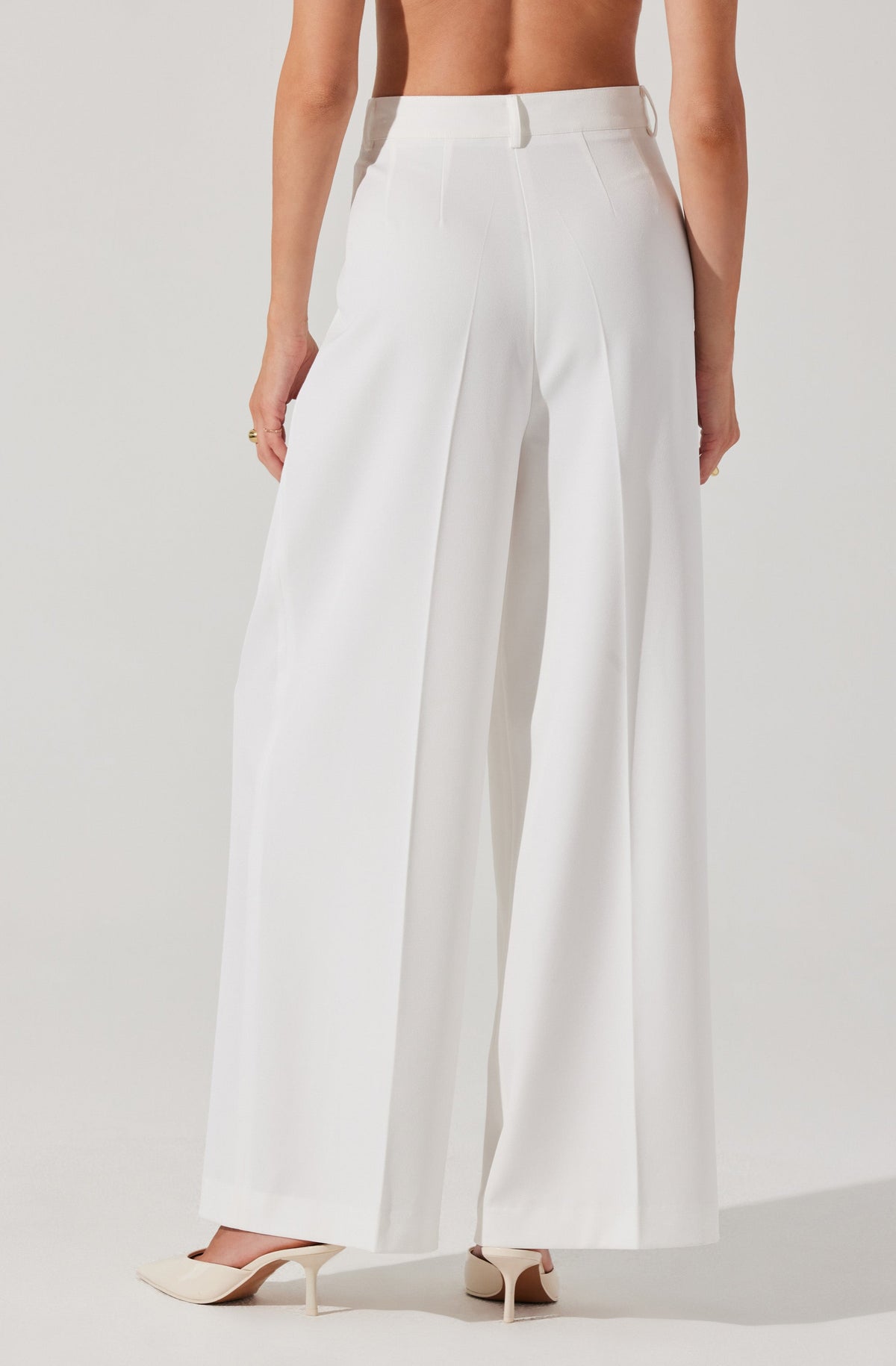 white tailored trouser for women